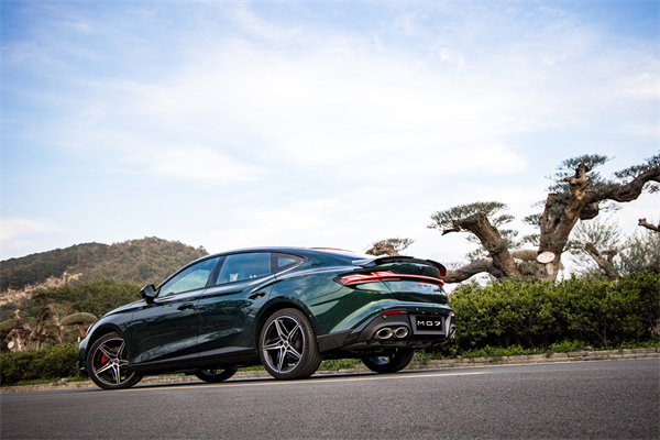 B级运动轿车新标杆来了，MG7 2025款智能登场，限时一口价11.29万元起